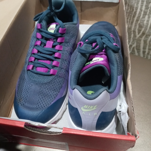 Nike Air Max 95 Athletic Shoes/Sneakers - Picture 7 of 14